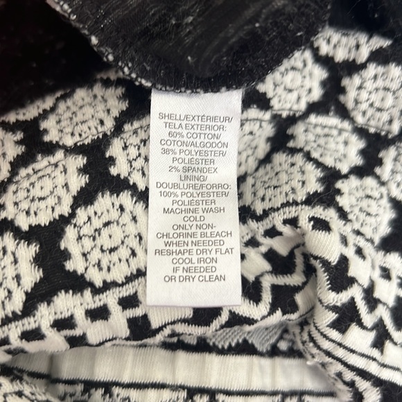 Thick cotton/polyester B&W patterned knee length women’s dress -small- - Picture 4 of 4